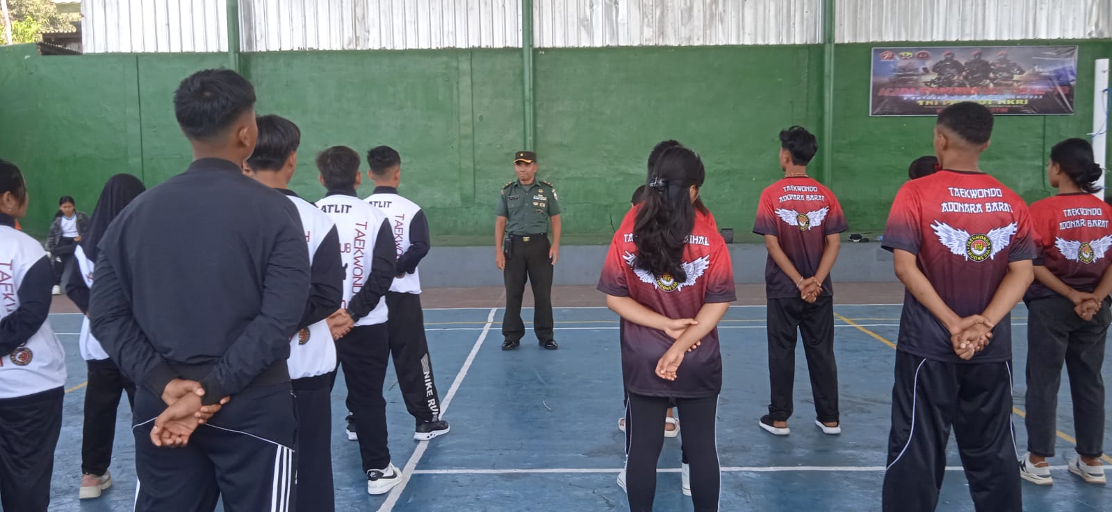 Acara pelepasan Tim Taekwondo Kabupaten Flores Timur oleh Kasdim, Mayor Inf. Jhon Anderson Repi di Makodim 1624 Flores Timur, Foto : Dokumen Harianwarga.id