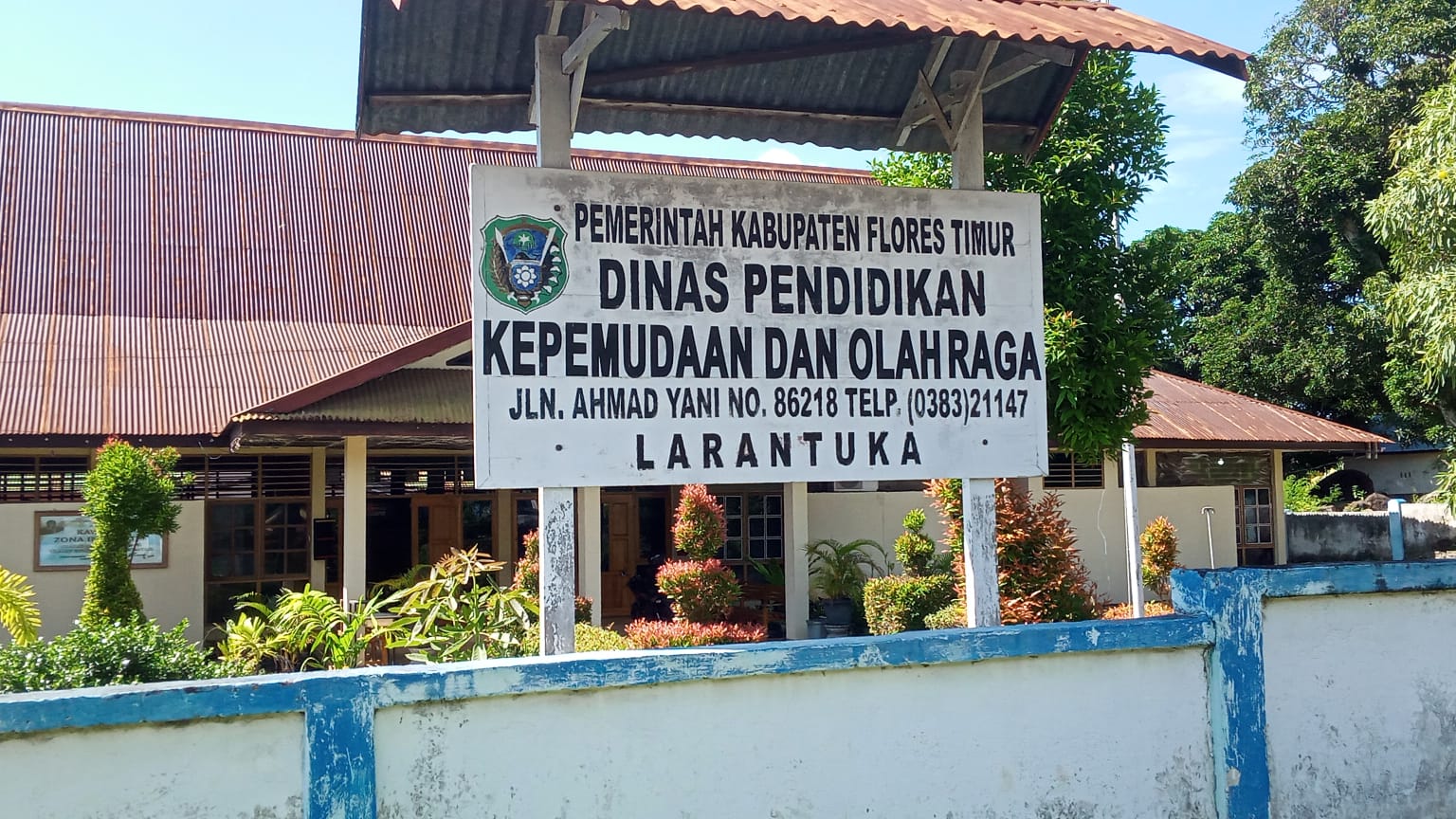 Kantor Dinas Pendidikan Kepemudaan dan Olahraga Kabupaten Flores Timur, Foto : Harianwarga.id