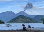 Kembali ke Level Siaga, Warga Minta Pemda Flotim Lapor Anggaran Erupsi Gunung Lewotobi