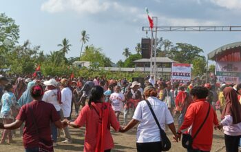 Ribuan Warga Ramaikan Kampanye Akbar SALAM, Terik Panas Matahari dan Debu Tak Jadi Penghalang