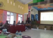 Ketua KPU dan Ketua Bawaslu Adu Mulut Saat Rapat Pleno Tingkat Kabupaten Flotim. (Foto: Harianwarga.id)