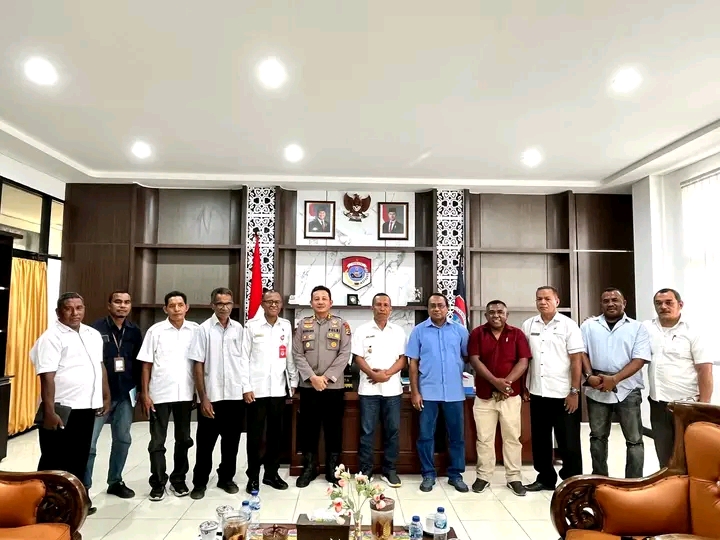 Wakil Bupati Lembata Bahas Solusi Permasalahan BBM dengan Pihak APMS, Rabu (08/10/2025). HARIANWARGA/Istimewa.