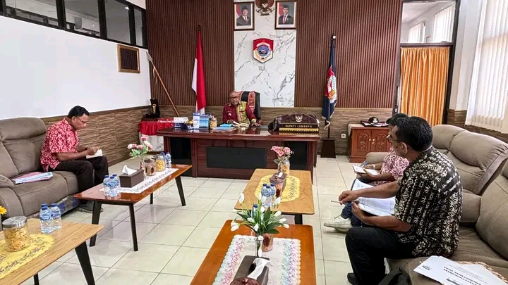 Bupati Lembata Gelar Rapat Evaluasi PAD dan APBDes Bersama Dinas PMD. Harianwarga/Istimewa.