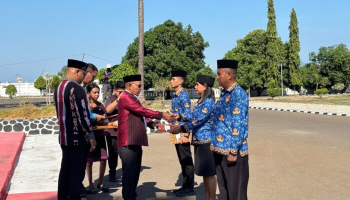 Serahkan SK CPNS dan PPPK Tahap II, Bupati Tuaq Ingatkan ASN Fokus pada Pelayanan Publik