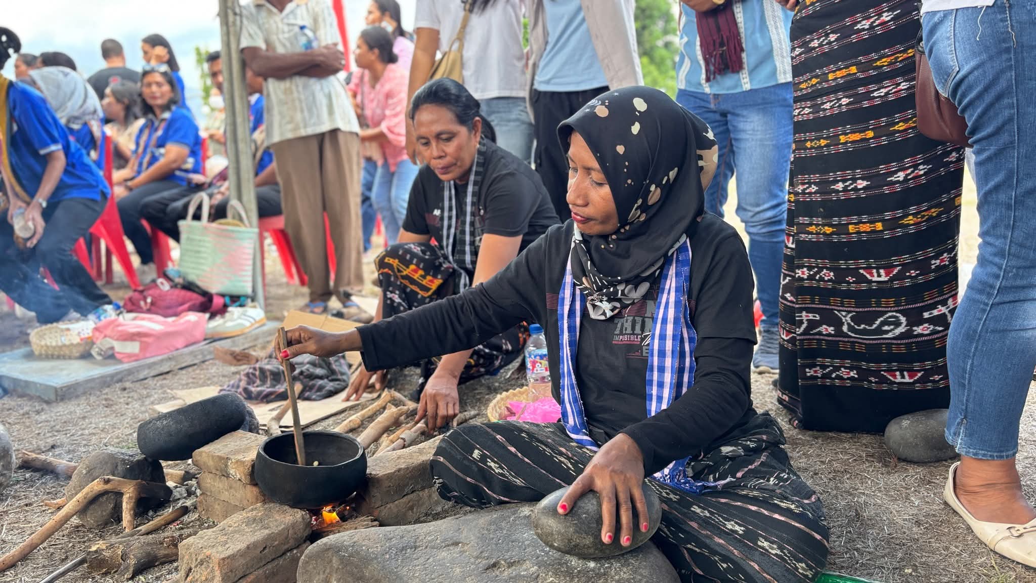 Lomba Titi Jagung Antar OPD menyongsong HUT Kabupaten Lembata Ke-26 Tahun. Harianwarga/Istimewa.