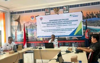 Pemerintah Kabupaten Lembata bersama BPJS Ketenagakerjaan menggelar Rapat Monitoring dan Evaluasi Pelaksanaan Jaminan Sosial Ketenagakerjaan bagi Pekerja Jasa Konstruksi. Foto: Harianwarga/Prokompim.
