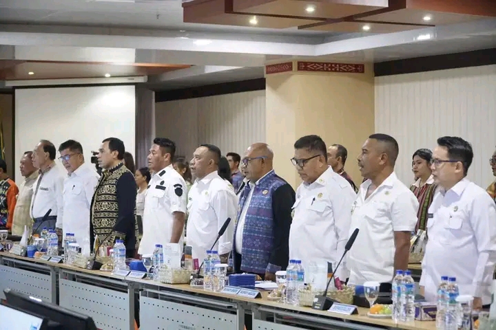 Rapat Umum Pemegang Saham Luar Biasa (RUPS LB) PT Bank Pembangunan Daerah Nusa Tenggara Timur (Bank NTT). Foto: Harianwarga/Prokompim.