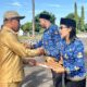 Wakil Bupati Lembata, H. Muhamad Nasir Serahkan Surat Keputusan (SK) secara simbolis dilaksanakan di Lapangan Apel Kantor Bupati Lembata, Senin (03/11/2025) pagi. Foto: Prokompim.