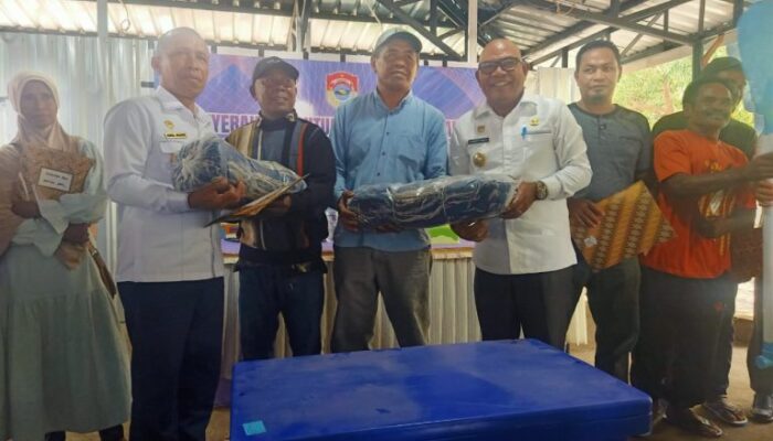 Bupati Kanis Serahkan Bantuan Sarana Prasarana untuk Nelayan, Pacu Kemandirian Ekonomi