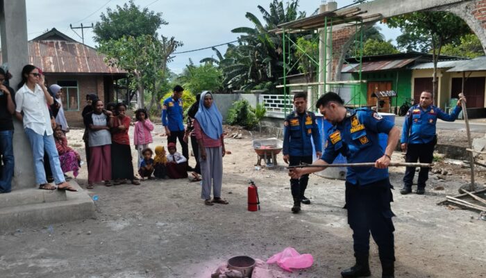 Damkar Satpol-PP Lembata Gelar Edukasi Kebakaran untuk Warga Desa Lamaau
