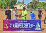 Beri Kenang-Kenangan Anakan Pohon, Ika Hippmia FC Tutup Laga Penyisihan Grup B D'Bliung Cup U-35+. Foto: Harianwarga/VanN.