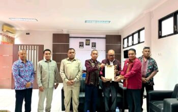 Pemkab Lembata Terima Sertifikat Hak Pakai Sekolah Rakyat. Foto: Harianwarga/Prokompim Lembata.