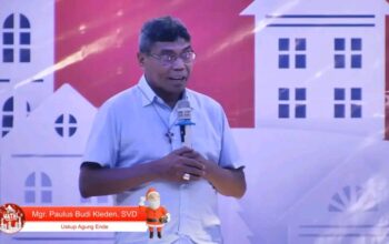 Dalam Symphony Natal Universitas Flores 2025, Uskup Tekankan Makna Simfoni dan Harmoni Hidup. Foto: Harianwarga/Istimewa.