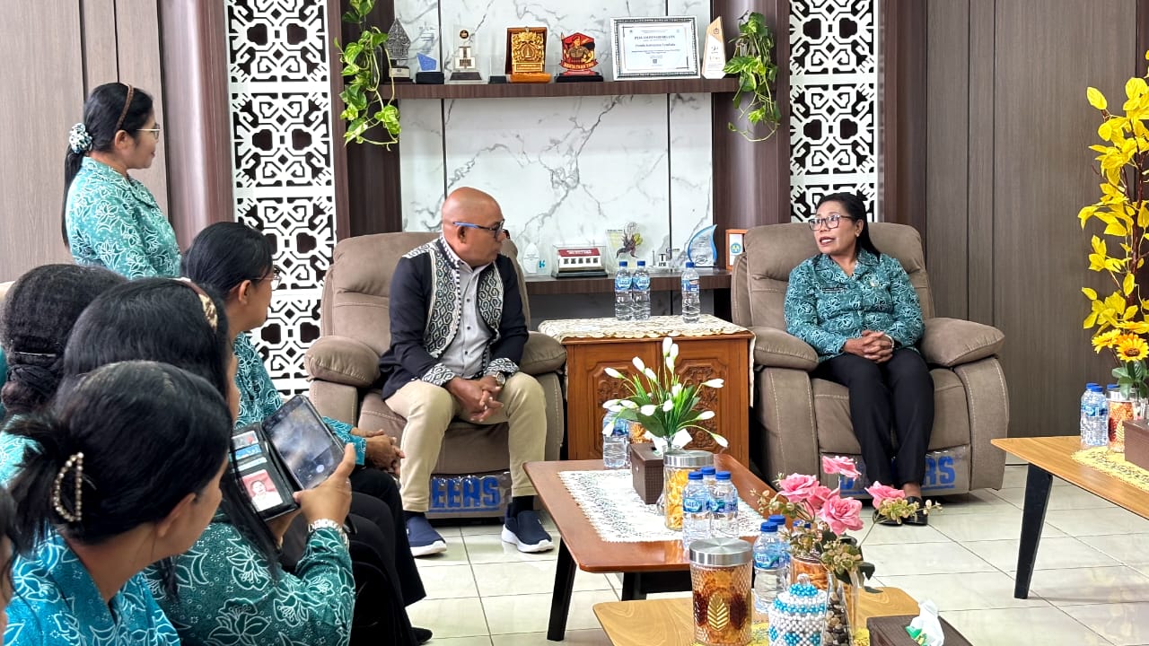 Sinergi Kuat, PKK NTT dan Pemkab Lembata Pacu Kesejahteraan Keluarga Lewat Edukasi dan Pemberdayaan. Foto: Harianwarga/Istimewa.