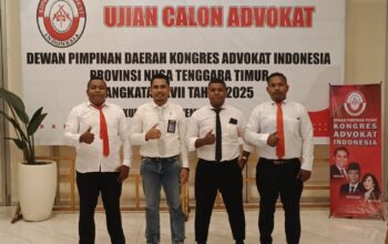 Tiga personil LBH SIKAP didampingi Direktur LBH SIKAP LEMBATA. Foto: (Harianwarga/Van)