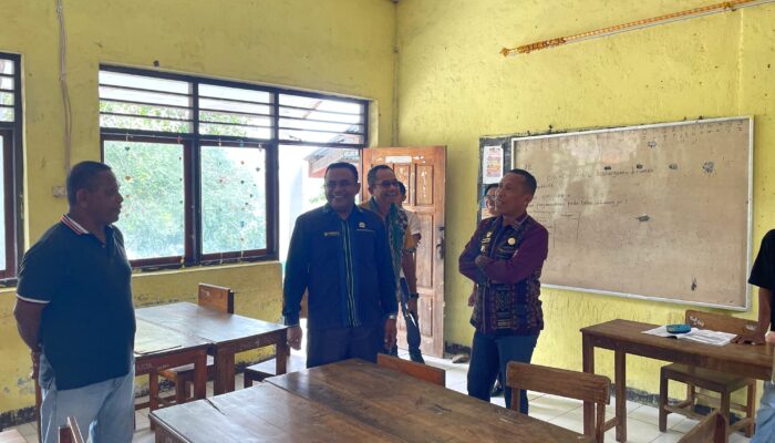 Wabup Lembata Cek Kerusakan SDK 2 Lewotolok, Keselamatan Siswa Jadi Prioritas