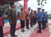 Pemkab Lembata Serahkan Penghargaan bagi 24 ASN Purna Bhakti, Bupati: Pengabdian Tak Berhenti Saat Pensiun