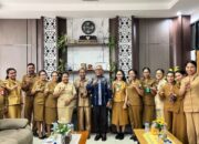 Bupati Lembata Terima 11 Tenaga Kesehatan dari Tugas Belajar, Tegaskan Pentingnya Peningkatan Kualitas Pelayanan. Foto: Istimewa.