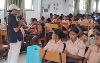 Forum Jurnalis Lembata Gelar Edukasi Media Sosial di SMKN 1 Lewoleba