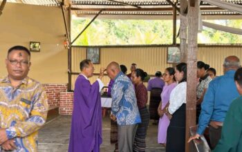 Perayaan Rabu Abu di Waipukang menjadi momentum pertobatan dan harapan, dihadiri Bupati Lembata bersama jajaran pemerintah daerah. Foto: Istimewa.