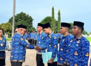Bupati Lembata Serahkan SK CPNS dan Pengalihan Status ASN Pada Apel Kesadaran. Foto: Istimewa.