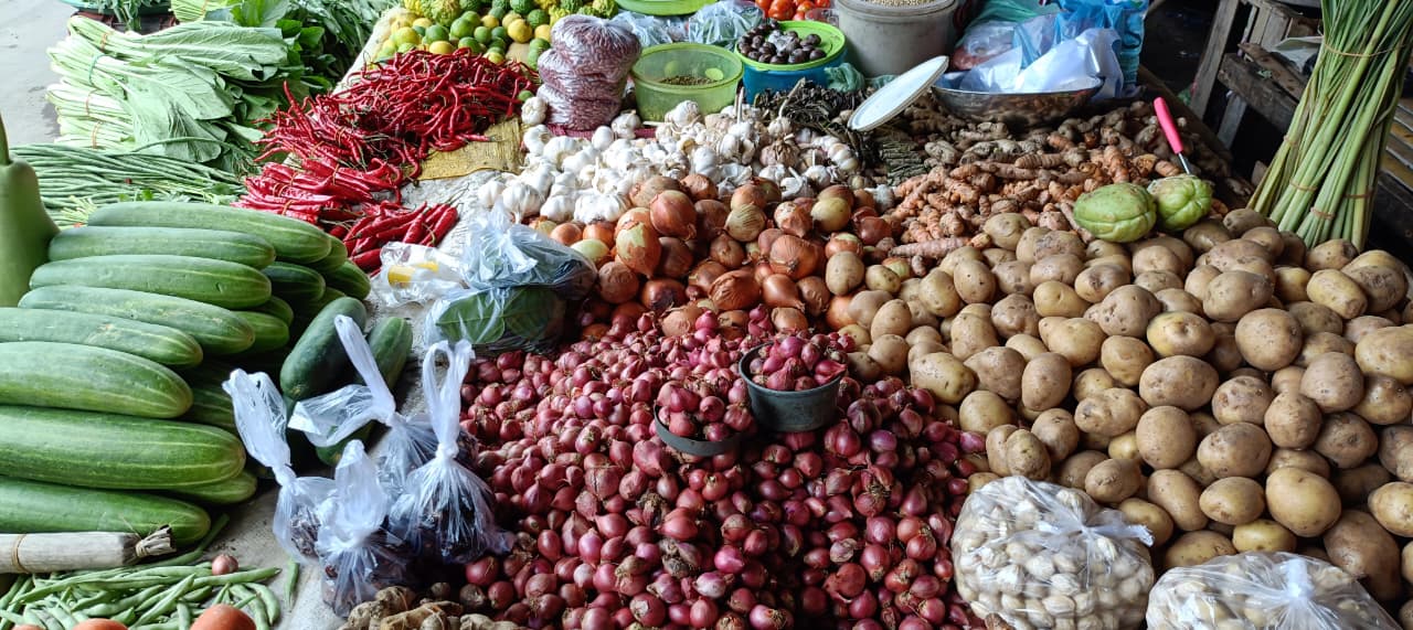 Harga Bawang Merah dan Putih di Lembata Tembus Rp60 Ribu per Kilogram. Foto: Harianwarga/Istimewa.