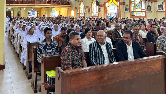 Bupati Lembata Hadiri Tahbisan Uskup Larantuka, Teguhkan Semangat ‘Satu Tubuh, Satu Roh, Satu Harapan