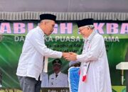Membuka Tabligh Akbar di Masjid Ummul Quroh: Wabup Nasir Tekankan Kepekaan Sosial dan Kerukunan. Foto: Istimewa.