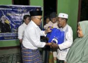 Bupati Lembata Hadiri Kegiatan Tebar Parcel Ramadhan di Desa Wailolong. (Foto: Istimewa).
