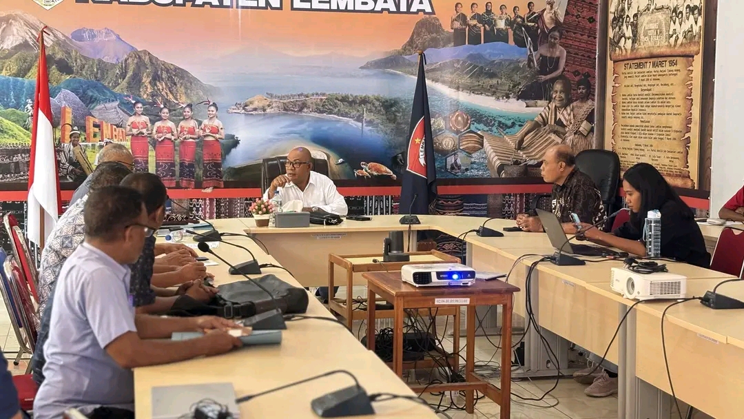 Bupati Lembata Pimpin Rapat Revitalisasi Depot BBM Lewoleba Bersama PT GAS. Foto: Istimewa.
