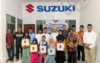 Suzuki Mobil Lembata Gelar Buka Puasa Bersama dan Santunan 50 Anak Yatim. Foto: Istimewa.