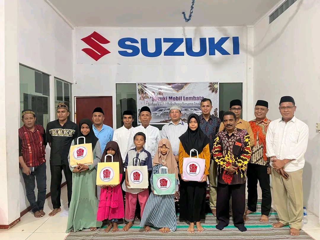 Suzuki Mobil Lembata Gelar Buka Puasa Bersama dan Santunan 50 Anak Yatim. Foto: Istimewa.
