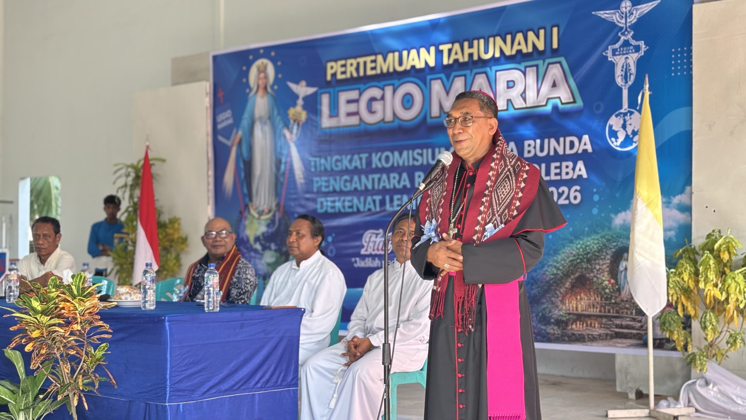 Dari Rumah ke Rumah, dari Gereja ke Bumi: Pesan Pastoral Uskup Hans Monteiro yang Menohok. Foto: Istimewa.