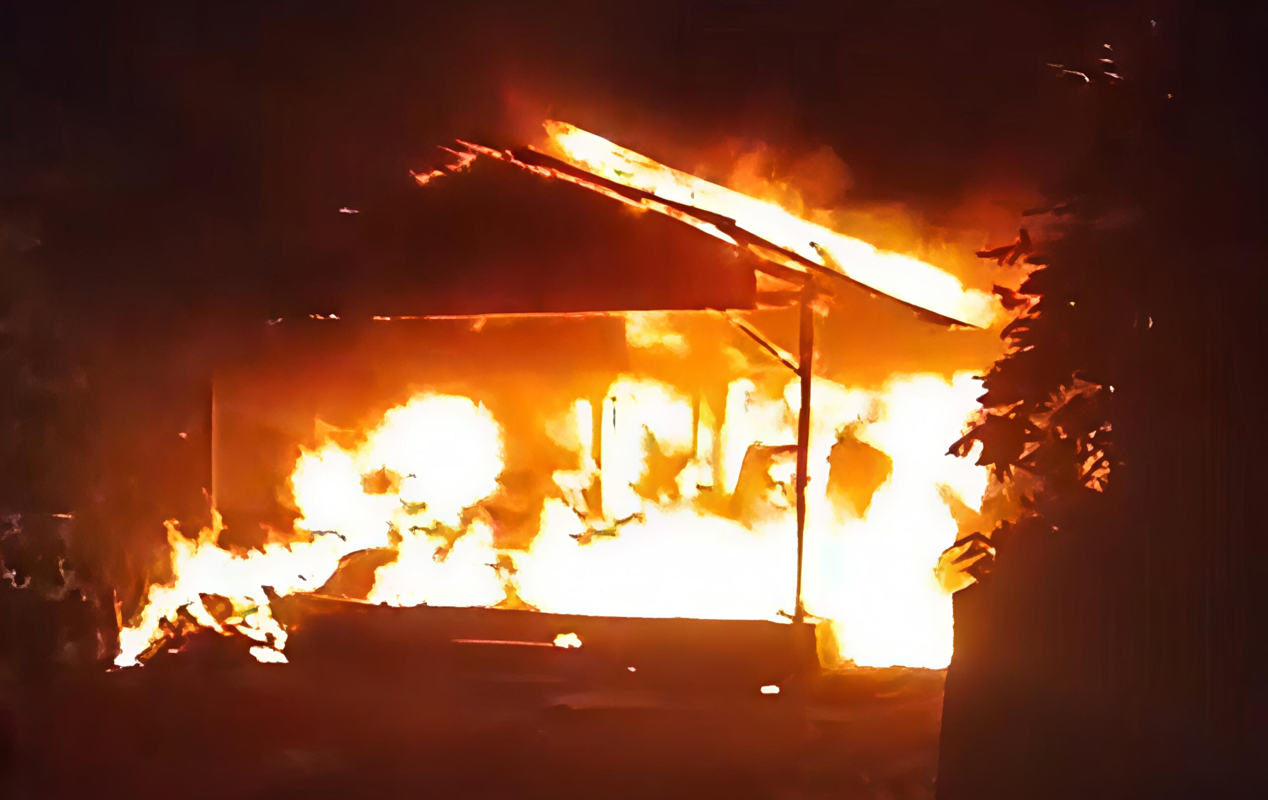 Rumah Yonathan Ronald Ladjar Ludes Terbakar. Foto: Istimewa.