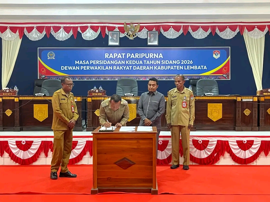 Rapat Paripurna VIII DPRD Lembata: Sinergi Pemerintah dan DPRD Tetapkan Ranperda Kabupaten Layak Anak & Ketenagakerjaan. Foto: Istimewa.