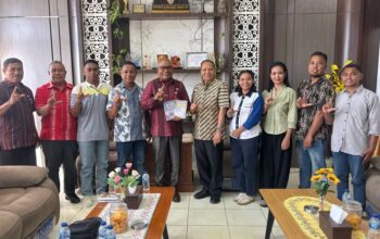 Bupati Lembata menerima audiensi Yayasan Swasti Sari Keuskupan Agung Kupang melalui STIPAS Keuskupan Agung Kupang. Foto: Istimewa.