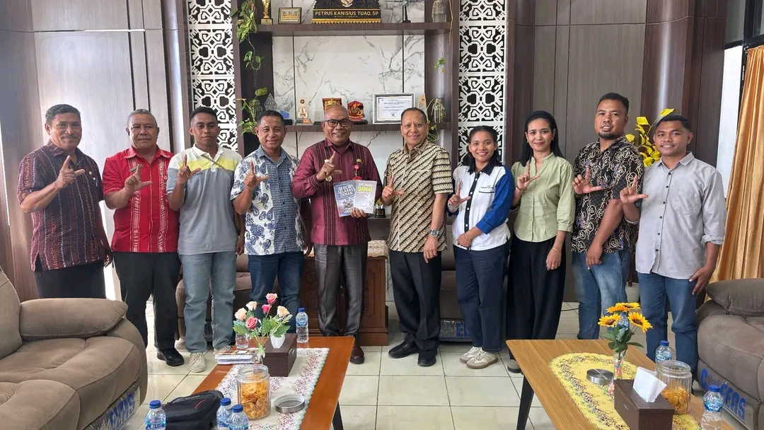 Bupati Lembata menerima audiensi Yayasan Swasti Sari Keuskupan Agung Kupang melalui STIPAS Keuskupan Agung Kupang. Foto: Istimewa.