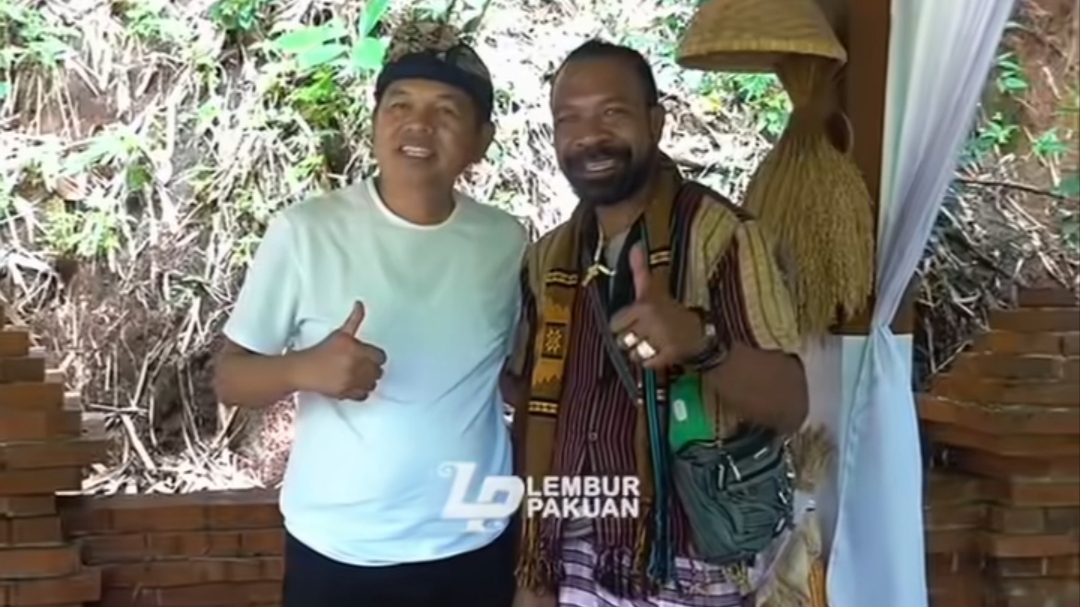 Kontroversi Nadus: Cinderamata untuk KDM Picu Kecaman Masyarakat Adat Lamalera. Foto: Istimewa.