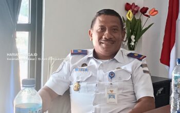 Kepala Kantor Unit Penyelenggara Pelabuhan Kelas III Lewoleba, Agustinus Suprijanto R. S.Sos. Foto: Harianwarga.