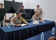 Wakapolres Lembata, Kompol Muhammad Fakhruddin, S.Sos., M.Hum., CIAS, CELM, CPPSDM, usai bertemu perwakilan keluarga. Foto: Harianwarga/Van.