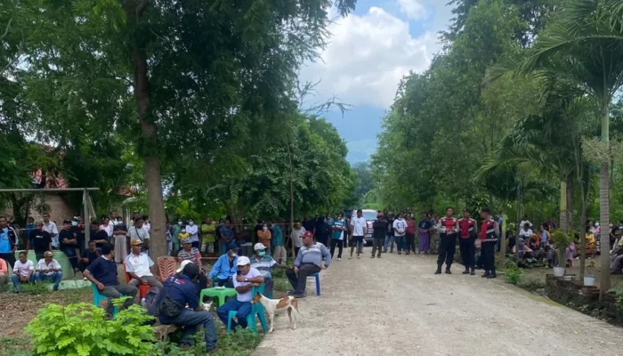 Autopsi Kepala Desa Laranwutun, Apol Making, Disaksikan Ribuan Warga