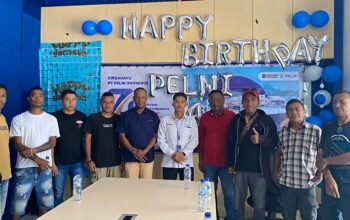Formalen, Axel dan Pelni Pose Besama Usai Pertemuan Bahas KM Egon. Foto: Istimewa.