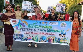 FELITA 2026 Lembata: Karnaval Literasi Resmi Dilepas, 41 Sekolah Ikut Meriahkan