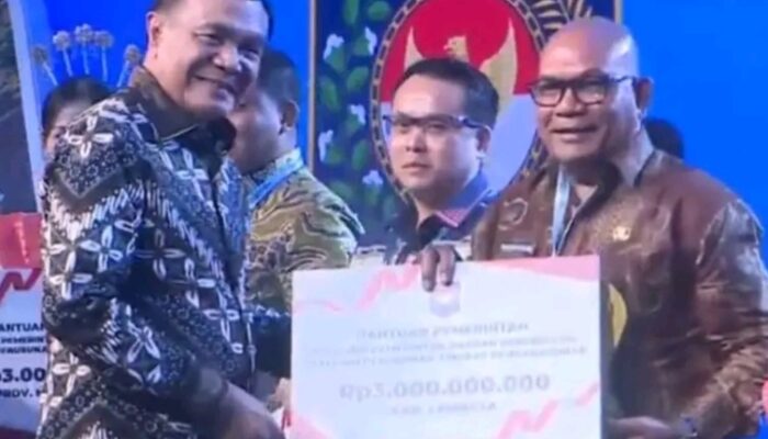 Lembata Raih Penghargaan Nasional Terbaik Pertama Penurunan Pengangguran 2026