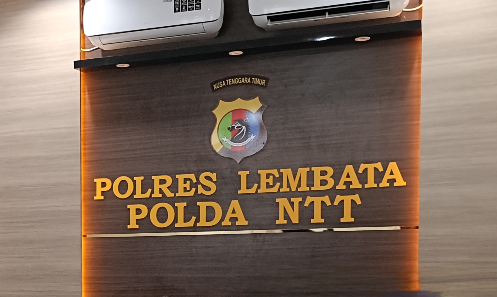 Polisi Tangkap Pengusaha Hiburan Malam di Lembata, Diduga Terkait Narkoba dan Pekerja Anak. Foto: Istimewa.