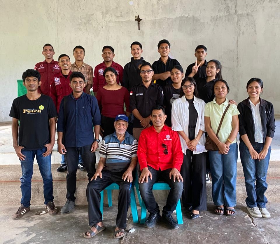 LBH Sikap Lembata Gandeng KMK FH Undana Kupang Gelar Sosialisasi Hukum di Dusun Bakaor Lembata. Foto: Istimewa.