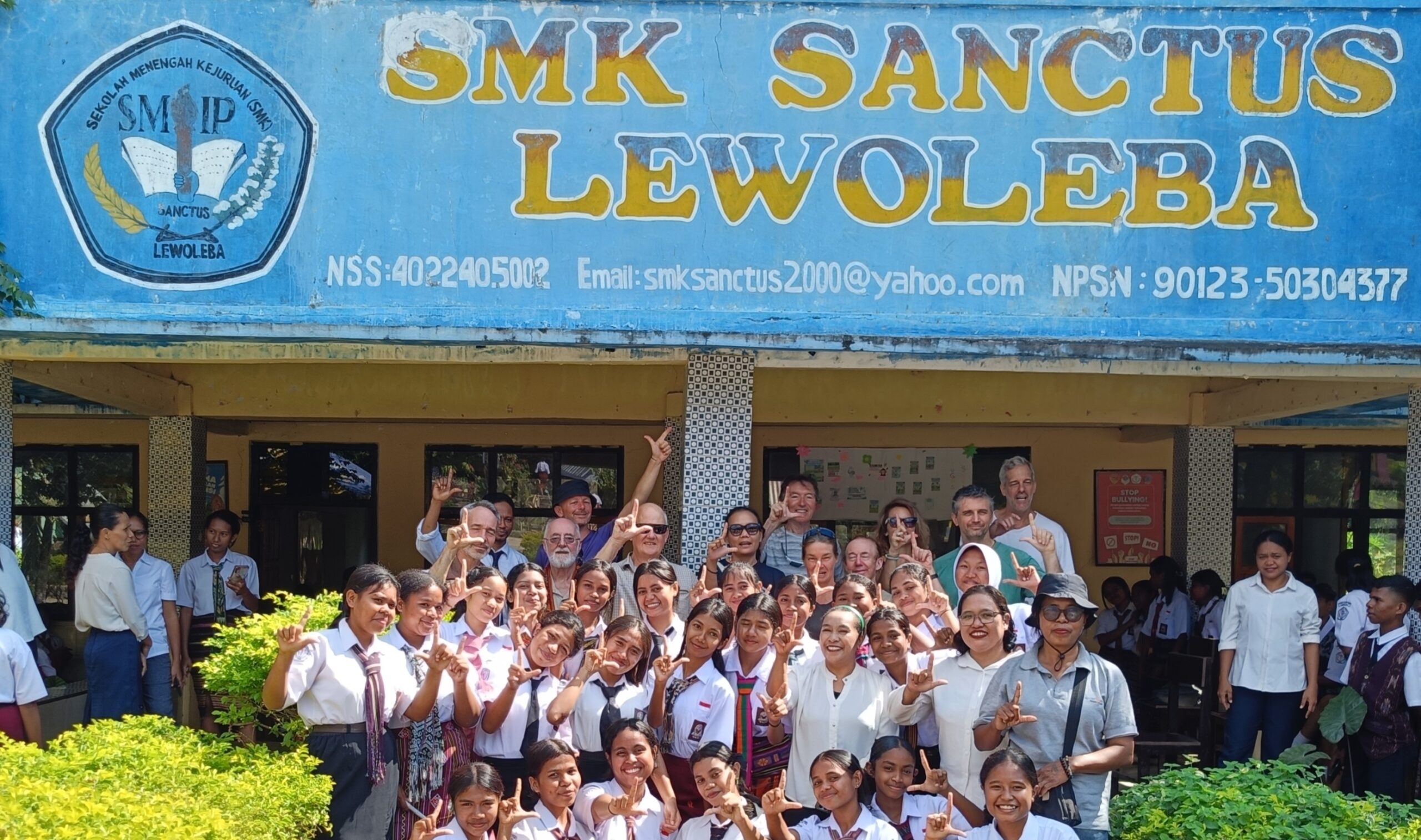 Java Lava Group Kunjungi SMKS SANCTUS Lewoleba: Momentum Edukasi dan Budaya. Foto: Ivan Apelabi/Harianwarga.