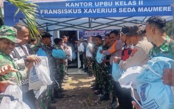 1.725 Paket Sembako Bantuan Presiden Tiba di Maumere. Foto: Istimewa.