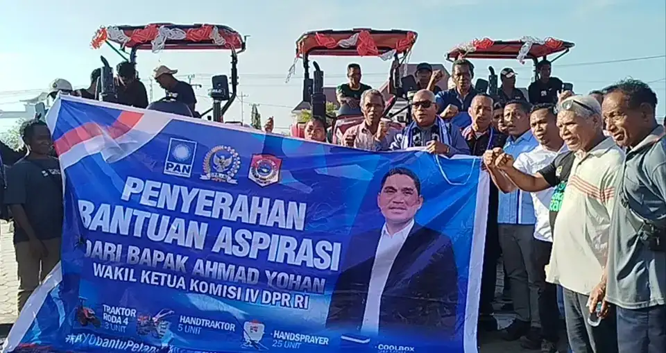 Penyerahan Bantuan Alsintan untuk Puluhan Kelompok Tani. Foto: Istimewa.