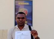 Sius Djobo Laporkan Direktur CV Karya Nina ke Polda NTT. Foto: Istimewa.